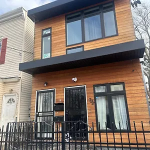 Elegant By Ewr & Pennstation Apartment Newark
